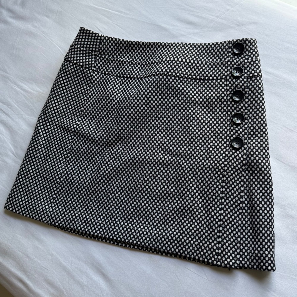 Talbots Petites Black White 100% Wool Button Detail Mini Skirt Size 14P NWT